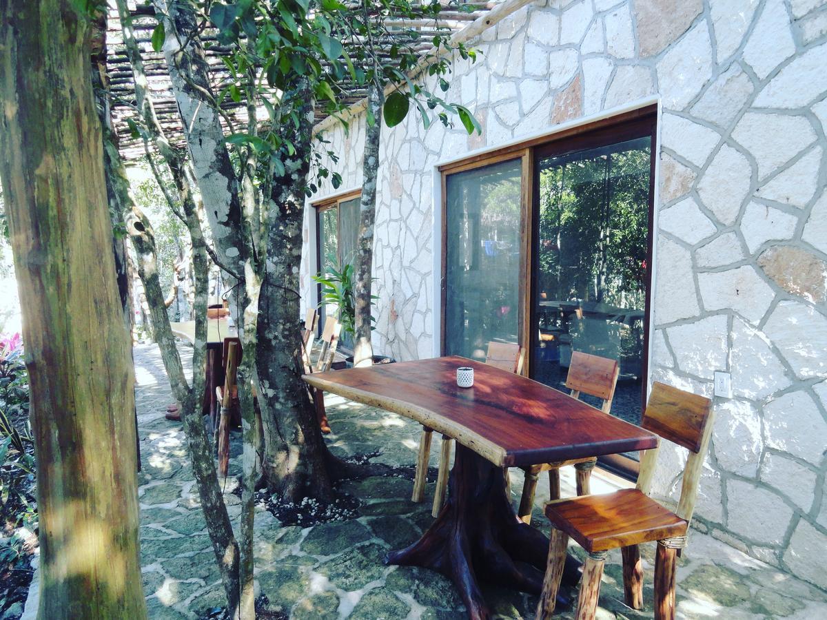 Escarabajo Rojo Bed & Breakfast Тулум Екстериор снимка