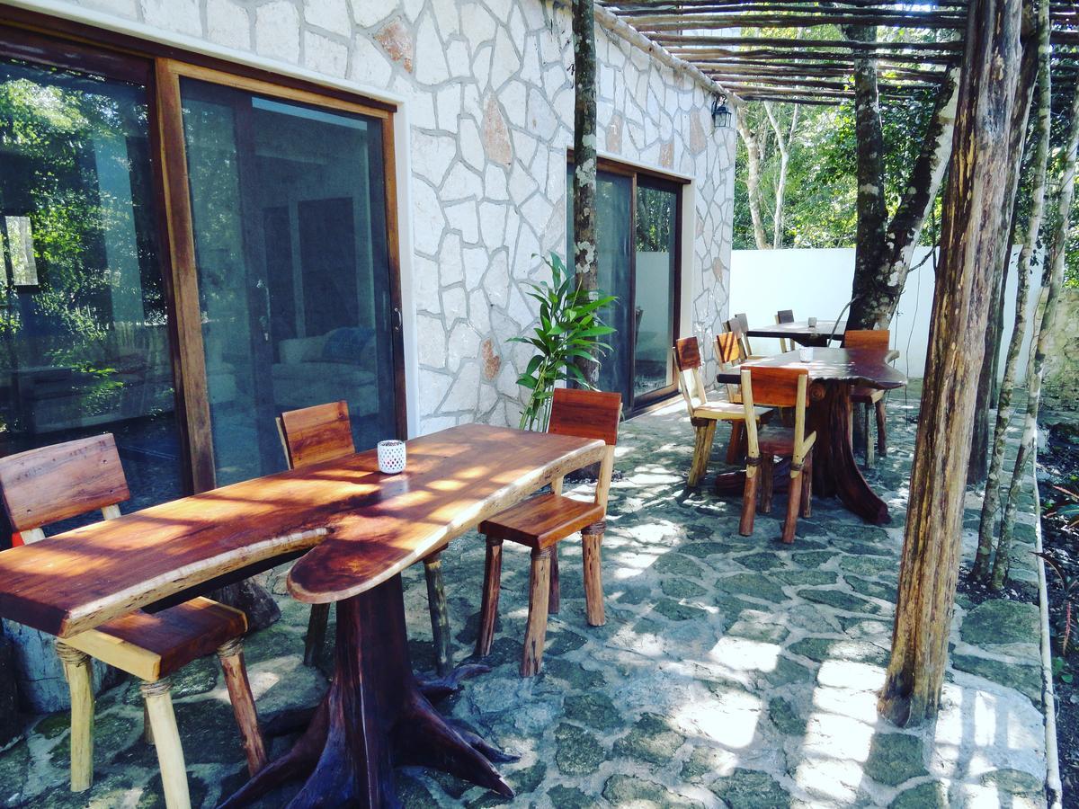 Escarabajo Rojo Bed & Breakfast Тулум Екстериор снимка