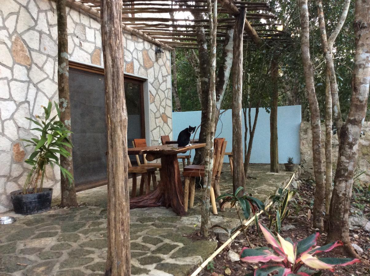 Escarabajo Rojo Bed & Breakfast Тулум Екстериор снимка