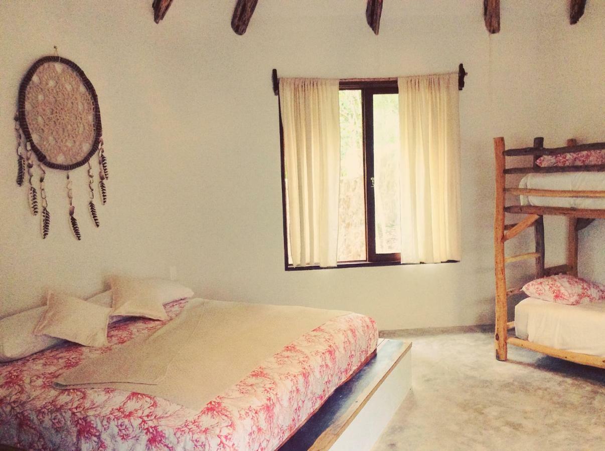 Escarabajo Rojo Bed & Breakfast Тулум Екстериор снимка